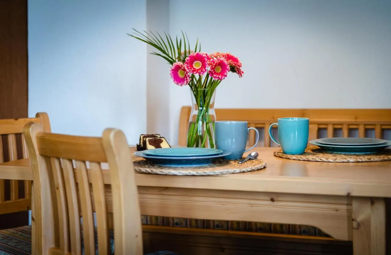 Ferienwohnung Bergfrieden Крун