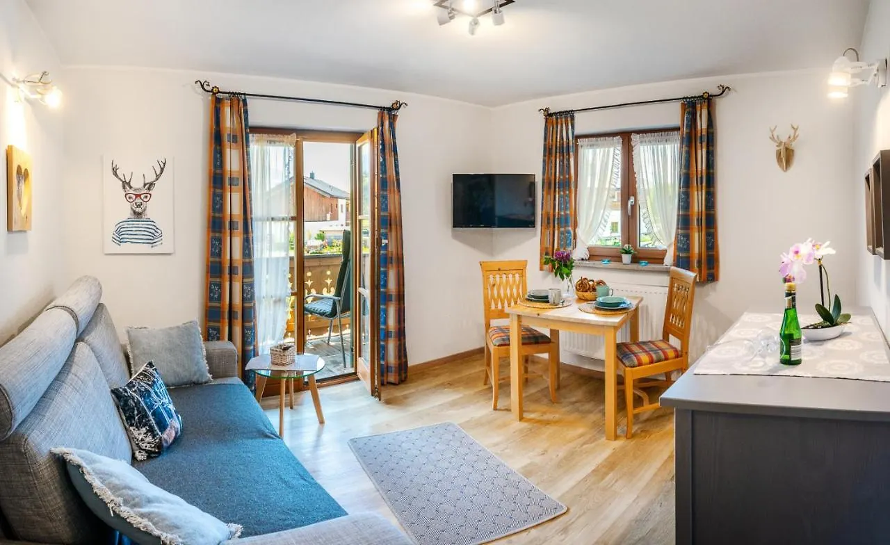 Ferienwohnung Bergfrieden Крун